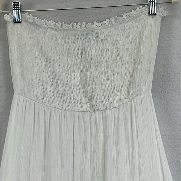 Simplee Tiered Maxi Dress Size S White 100% Cotton Elastic Smocked Top Lace Trim - Picture 3 of 11